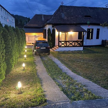 House Of Joven Villa Medias Luaran gambar