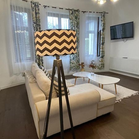 House Of Joven Villa Medias Luaran gambar